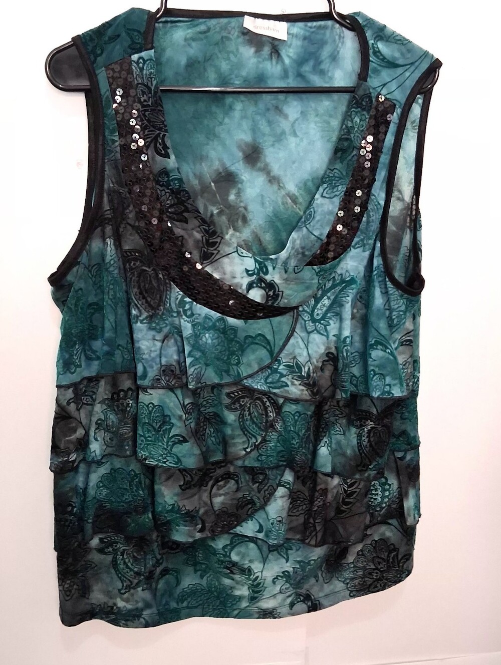 DRESSBARN Green Floral Ruffled with Black Sequin Top Size 3X Fit 2X